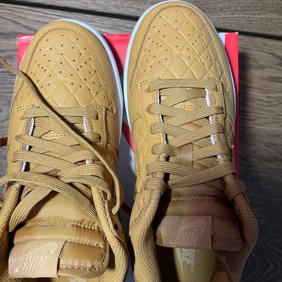 SOLD🎁New Nike Dunk size 8 US Woman AUTHENTIC - Picture 5 of 5